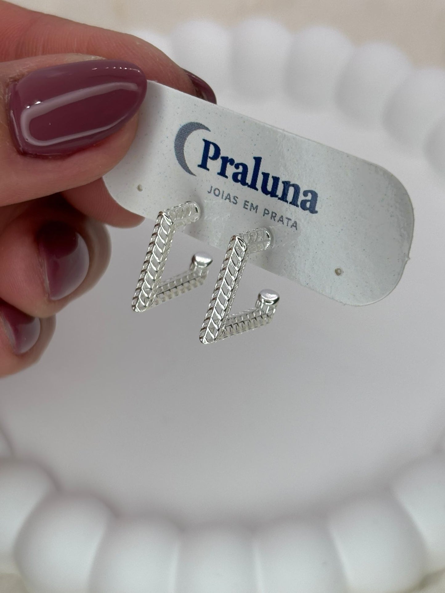 Meia Argola Quadrada Rendada