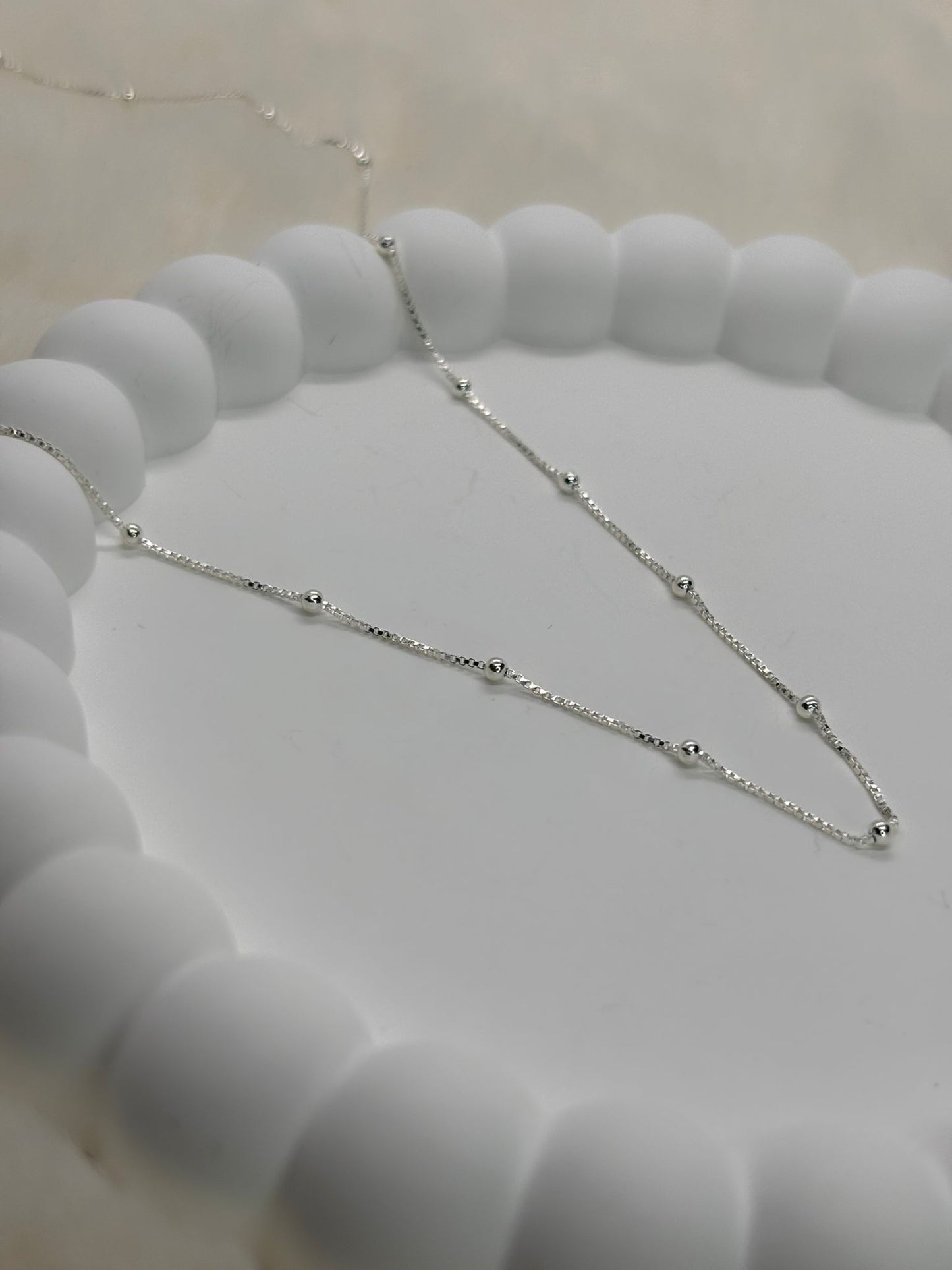 Colar Veneziana com Bolinhas